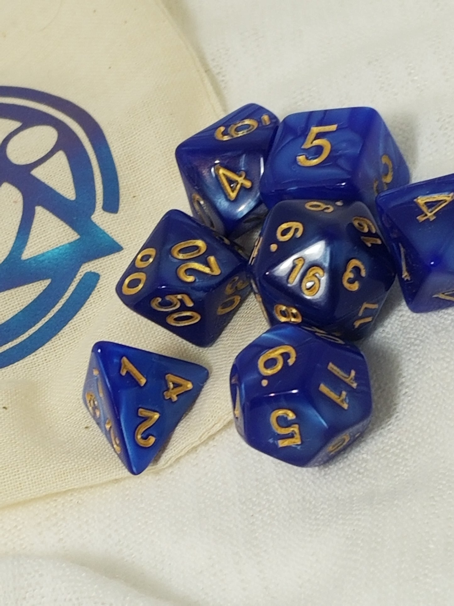 Color Shift Dice Bag with Dice